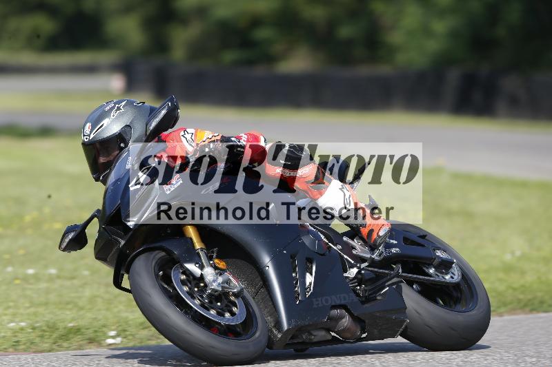 /45 10.08.2025 Plüss Moto Sport ADR/Einsteiger/2
